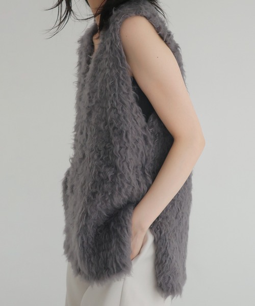 LIAN(リアン)の「シャギーニットベスト(ベスト・レディース・オフホワイト/ブルー/チャコールグレー・FREE)」の18枚目の写真