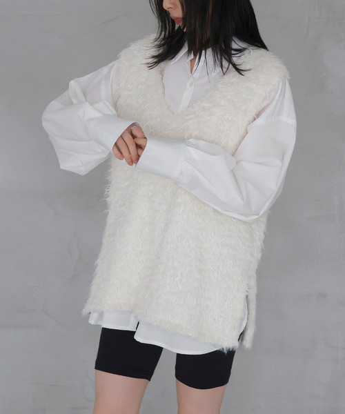 LIAN(リアン)の「シャギーニットベスト(ベスト・レディース・オフホワイト/ブルー/チャコールグレー・FREE)」の20枚目の写真