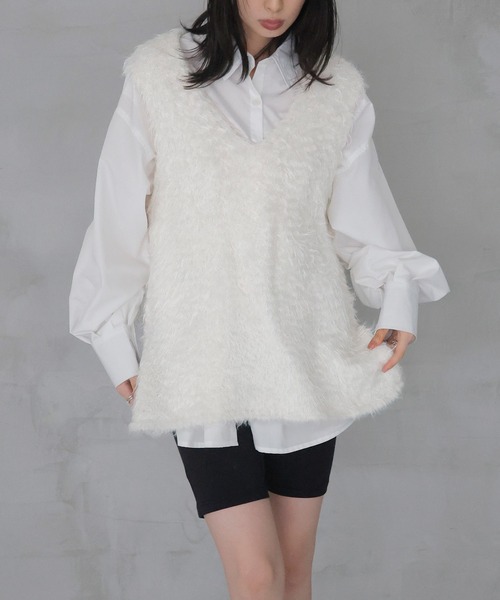 LIAN(リアン)の「シャギーニットベスト(ベスト・レディース・オフホワイト/ブルー/チャコールグレー・FREE)」の21枚目の写真