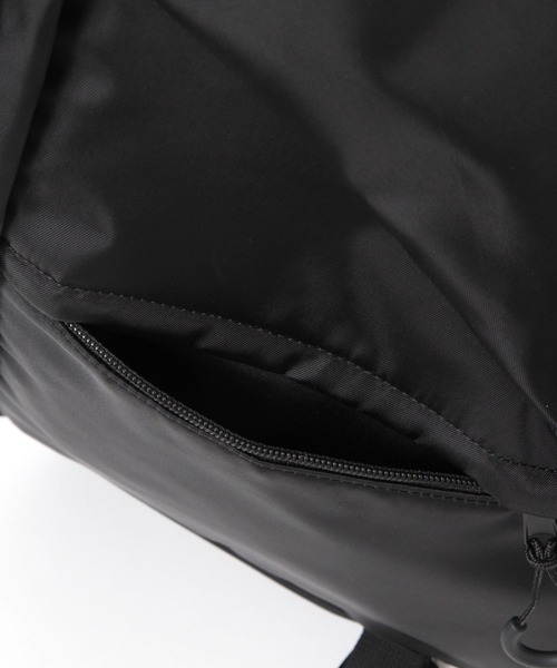 LAKOLE（ラコレ）の「ビッグワンショルダーバッグ / 141819（ショルダーバッグ・メンズ・アイボリー/ブラック/グレー・FREE）」の11枚目の写真