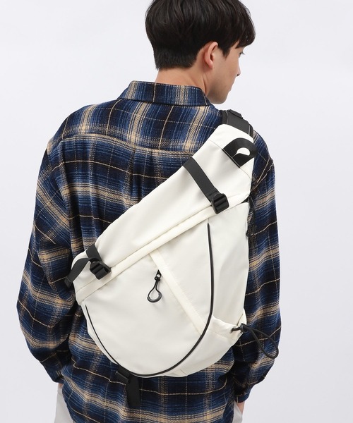 LAKOLE（ラコレ）の「ビッグワンショルダーバッグ / 141819（ショルダーバッグ・メンズ・アイボリー/ブラック/グレー・FREE）」の20枚目の写真