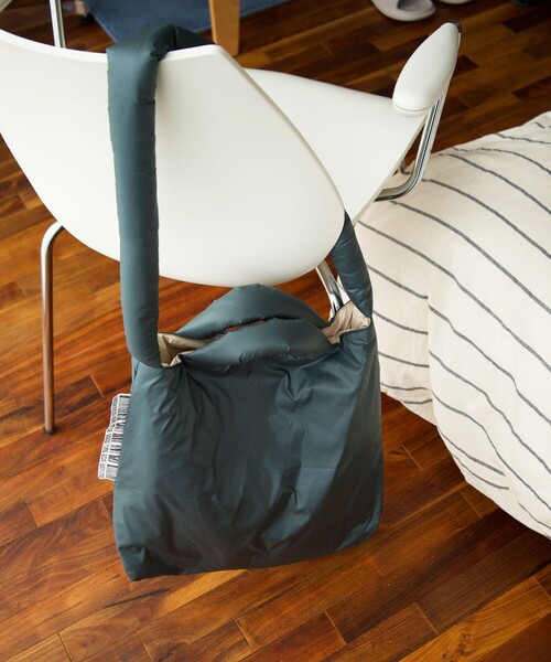 WEEKEND(ER)(ウィークエンダー)の「WEEKEND(ER) × FREAK'S STORE/ウィークエンダー × フリークスストア 別注PUFF TOTE/別注パフトート(トートバッグ・レディース・グレー/オリーブ/ブラック/ベージュ・ONE SIZE)」の18枚目の写真