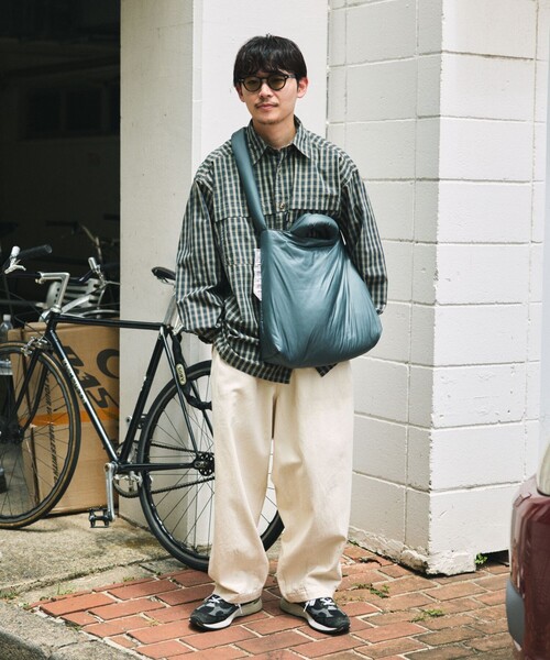 WEEKEND(ER)(ウィークエンダー)の「WEEKEND(ER) × FREAK'S STORE/ウィークエンダー × フリークスストア 別注PUFF TOTE/別注パフトート(トートバッグ・レディース・グレー/オリーブ/ブラック/ベージュ・ONE SIZE)」の19枚目の写真