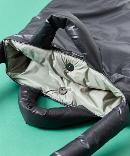 WEEKEND(ER)（ウィークエンダー）の「WEEKEND(ER) × FREAK'S STORE/ウィークエンダー × フリークスストア 別注PUFF TOTE/別注パフトート（トートバッグ・レディース・グレー/オリーブ/ブラック/ベージュ・ONE SIZE）」の17枚目の写真