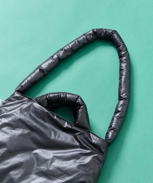 WEEKEND(ER)（ウィークエンダー）の「WEEKEND(ER) × FREAK'S STORE/ウィークエンダー × フリークスストア 別注PUFF TOTE/別注パフトート（トートバッグ・レディース・グレー/オリーブ/ブラック/ベージュ・ONE SIZE）」の12枚目の写真