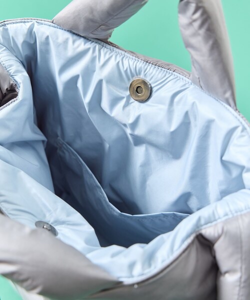 WEEKEND(ER)（ウィークエンダー）の「WEEKEND(ER) × FREAK'S STORE/ウィークエンダー × フリークスストア 別注PUFF TOTE/別注パフトート（トートバッグ・レディース・グレー/オリーブ/ブラック/ベージュ・ONE SIZE）」の11枚目の写真