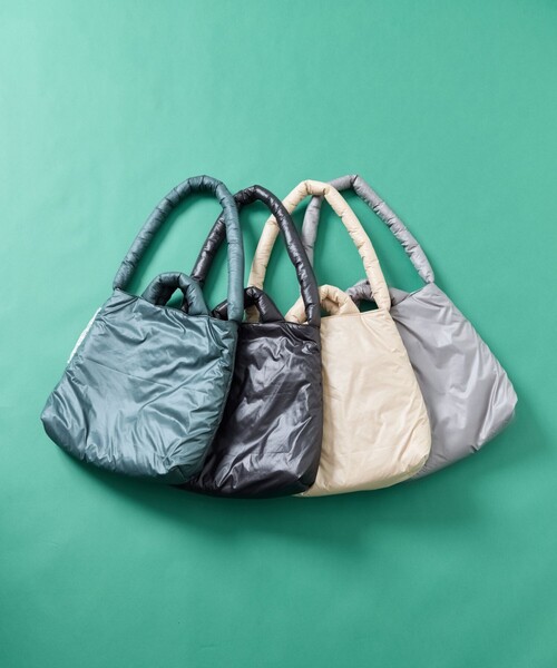 WEEKEND(ER)（ウィークエンダー）の「WEEKEND(ER) × FREAK'S STORE/ウィークエンダー × フリークスストア 別注PUFF TOTE/別注パフトート（トートバッグ・レディース・グレー/オリーブ/ブラック/ベージュ・ONE SIZE）」の8枚目の写真