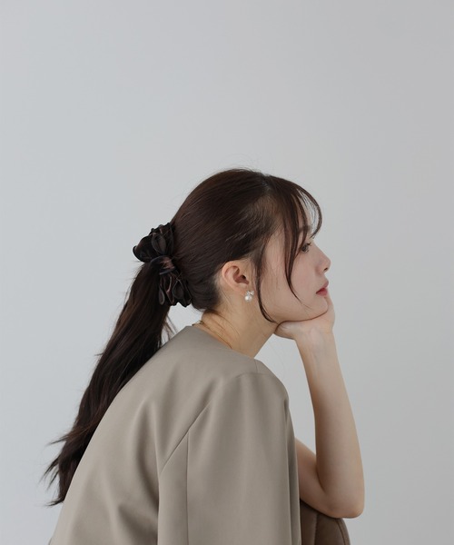 BLUEEAST（ブルーイースト）の「《オケージョン対応》リボンベロアバナナクリップ（バレッタ/ヘアクリップ・レディース・ブラック/アイボリー/ブラウン・FREE）」の12枚目の写真