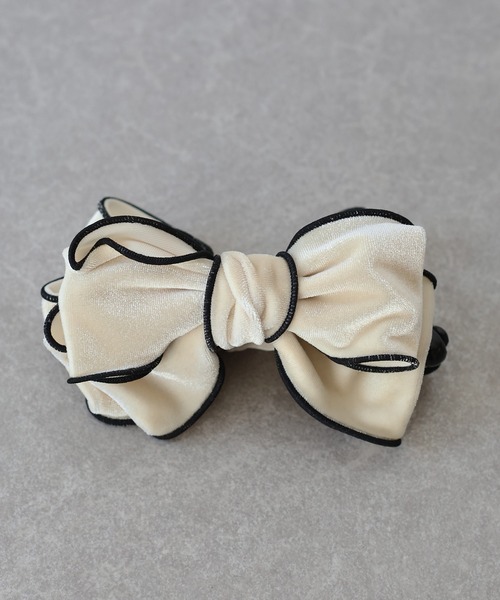 BLUEEAST（ブルーイースト）の「《オケージョン対応》リボンベロアバナナクリップ（バレッタ/ヘアクリップ・レディース・ブラック/アイボリー/ブラウン・FREE）」の8枚目の写真