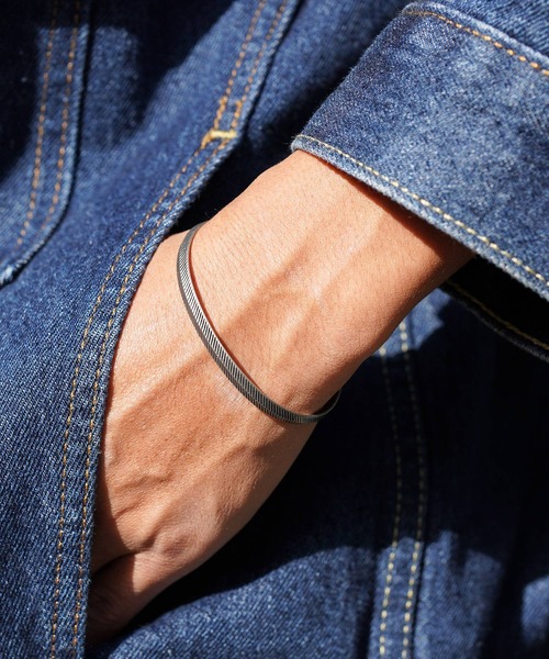 jiggys shop（ジギーズショップ）の「ネイティブバングルブレスレット（バングル/リストバンド・メンズ・ゴールド/アンティークシルバー/シルバー・FREE）」の3枚目の写真