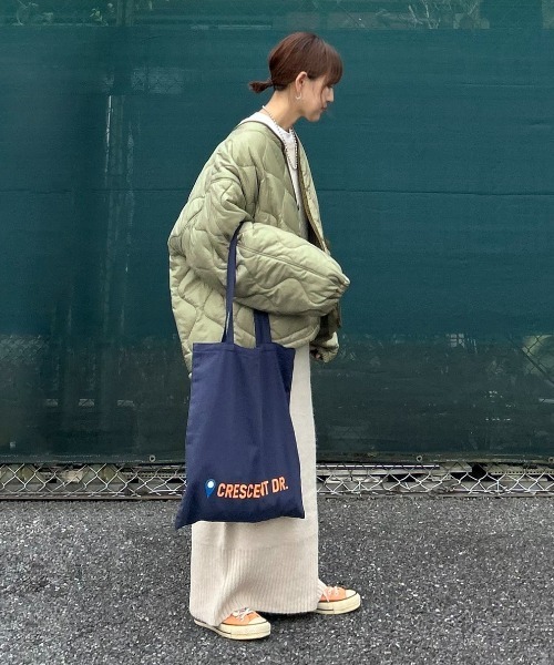 notch.(ノッチ)の「【 notch. by KR 】オーバーキルティングジャケット(ノーカラージャケット・レディース・ブラック/オリーブ・M)」の8枚目の写真