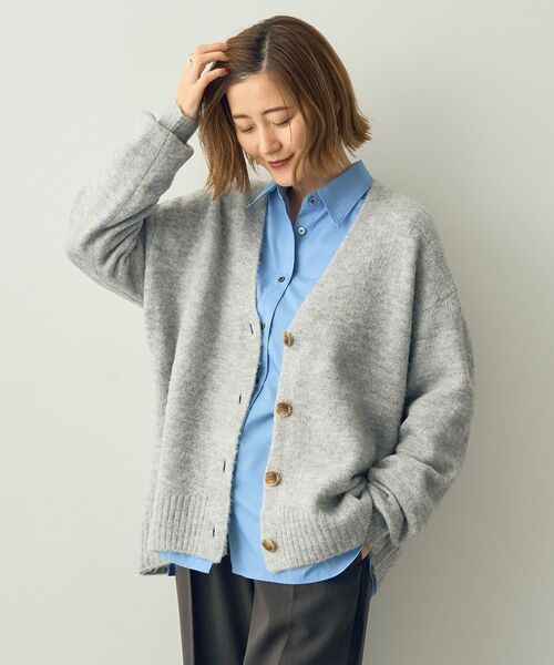 YECCA VECCA（イェッカヴェッカ）の「Vネックニットカーディガン（カーディガン/ボレロ・レディース・杢グレー/ネイビー/パープル・FREE）」の7枚目の写真