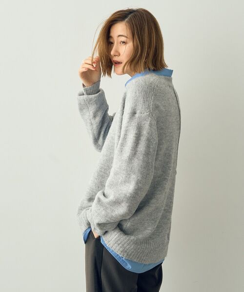 YECCA VECCA（イェッカヴェッカ）の「Vネックニットカーディガン（カーディガン/ボレロ・レディース・杢グレー/ネイビー/パープル・FREE）」の8枚目の写真