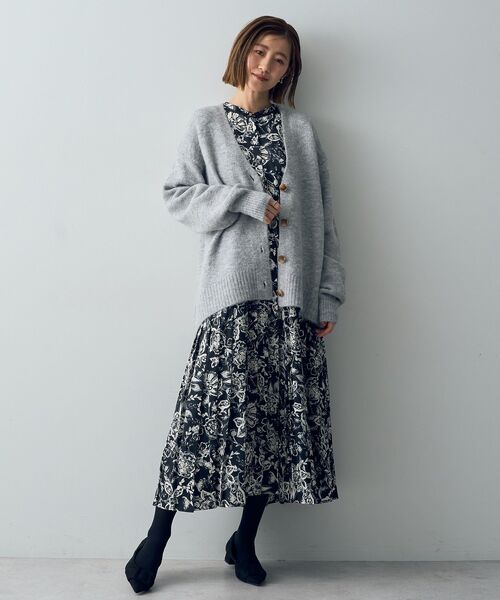 YECCA VECCA（イェッカヴェッカ）の「Vネックニットカーディガン（カーディガン/ボレロ・レディース・杢グレー/ネイビー/パープル・FREE）」の18枚目の写真