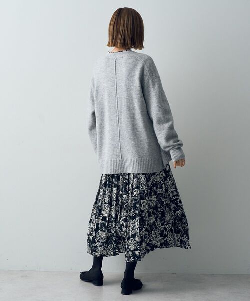 YECCA VECCA（イェッカヴェッカ）の「Vネックニットカーディガン（カーディガン/ボレロ・レディース・杢グレー/ネイビー/パープル・FREE）」の22枚目の写真