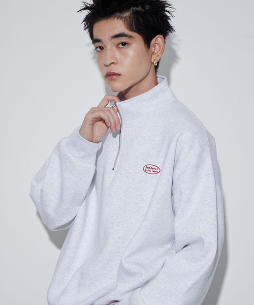 WEGO(ウィゴー)の「WEGO/ワンポイントハーフジッププルオーバー(スウェット・メンズ・ブラック/アッシュグレー/ホワイト・MEDIUM/LARGE)」の4枚目の写真