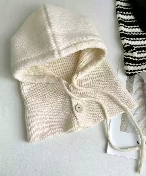 SAISON DE PAPILLON(セゾンドパピヨン)の「2wayニットフードウォーマー(マフラー・レディース・アイボリー/ブラック/ベージュ/チャコール・フリー)」の6枚目の写真