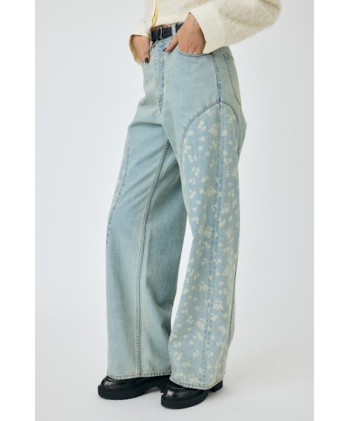 MOUSSY（マウジー）の「FLORAL WIDE STRAIGHT（デニムパンツ