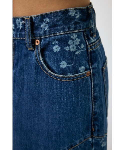 MOUSSY（マウジー）の「FLORAL WIDE STRAIGHT（デニムパンツ・レディース・ブルー/ライトブルー・0/1/2）」の13枚目の写真