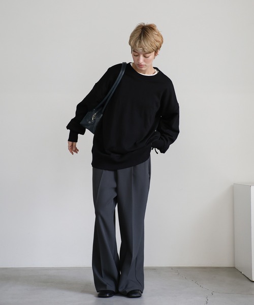 select MOCA（セレクトモカ）の「バックリボンスウェットトップス（スウェット・レディース・ベージュ/ブラック・FREE）」の3枚目の写真