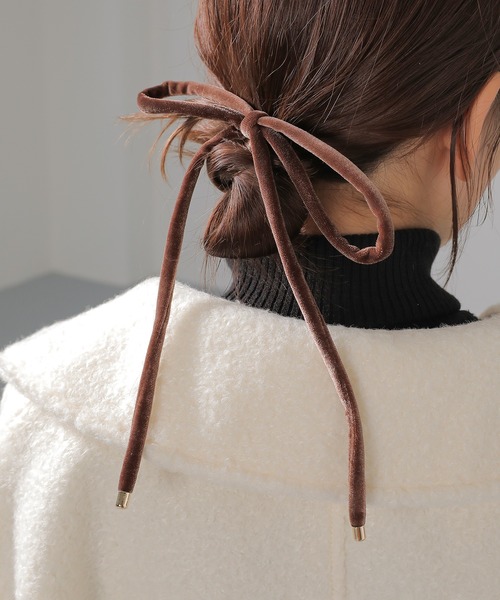 Monocoro toppi（モノコロトッピ）の「ベロア ビックタイトリボン ヘアカフ ヘアゴム（その他ヘアアクセサリー・レディース・ブラウン/アイボリー/ブラック/グレー・フリー）」の15枚目の写真