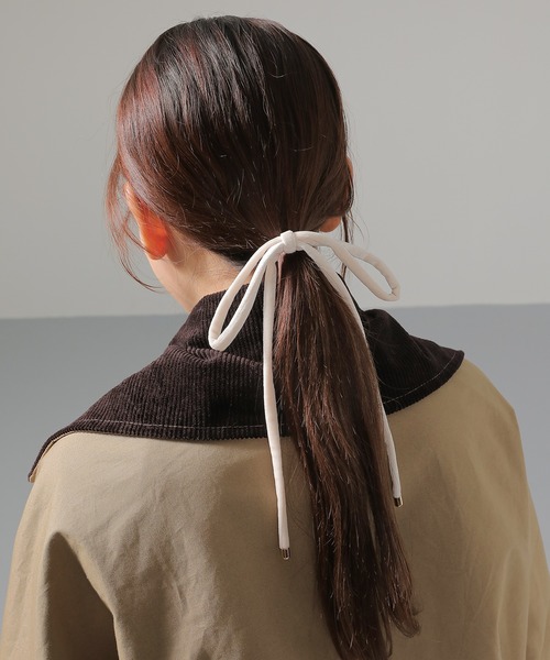Monocoro toppi（モノコロトッピ）の「ベロア ビックタイトリボン ヘアカフ ヘアゴム（その他ヘアアクセサリー・レディース・ブラウン/アイボリー/ブラック/グレー・フリー）」の7枚目の写真