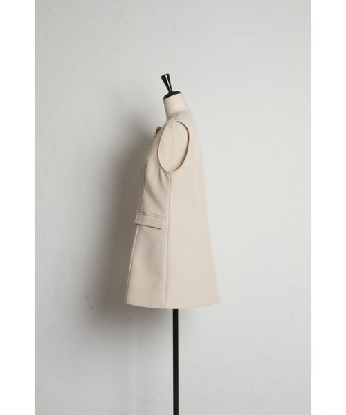 【ZOZO限定】ボタンデザインフレアジレ（ベスト）｜&. NOSTALGIA（アンドドットノスタルジア）