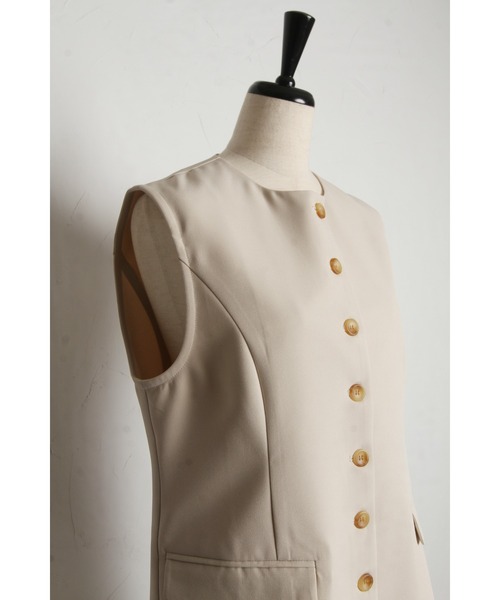 【ZOZO限定】ボタンデザインフレアジレ（ベスト）｜&. NOSTALGIA（アンドドットノスタルジア）