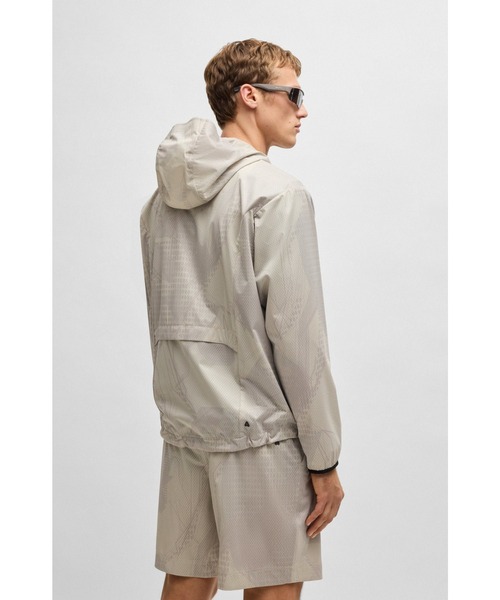BOSS（ボス）の「Active ラミネートメッシュ フーデッドジャケット オールオーバープリント（その他アウター・メンズ・ベージュ・L/XXL/XL/M/S）」の3枚目の写真