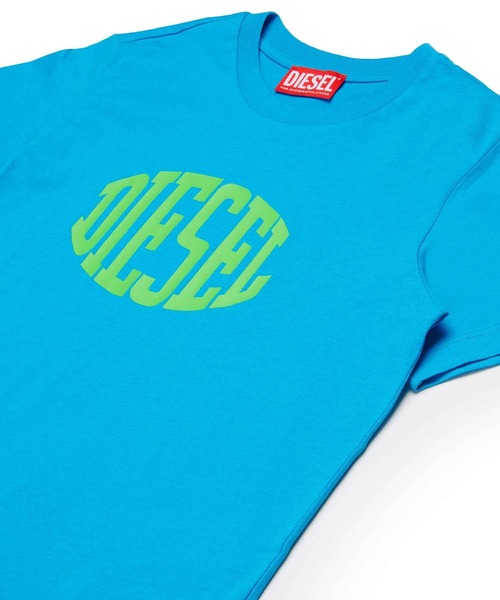 DIESEL KIDS（ディーゼルキッズ）の「DIESEL（ディーゼル）Kids & Junior ブランドロゴ半袖Tシャツカットソー（Tシャツ/カットソー・キッズ・ブラック/ターコイズブルー/ネイビー/ネイビー×ホワイト/ブルー/ホワイト/レッド・4Y/6Y/8Y/10Y/12Y/14Y/16Y）」の19枚目の写真