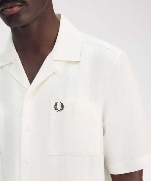 FRED PERRY（フレッドペリー）の「Linen Blend Revere Collar Shirt／リネンブレンドオープンカラーシャツ（シャツ/ブラウス・メンズ・ホワイト・M/L）」の3枚目の写真