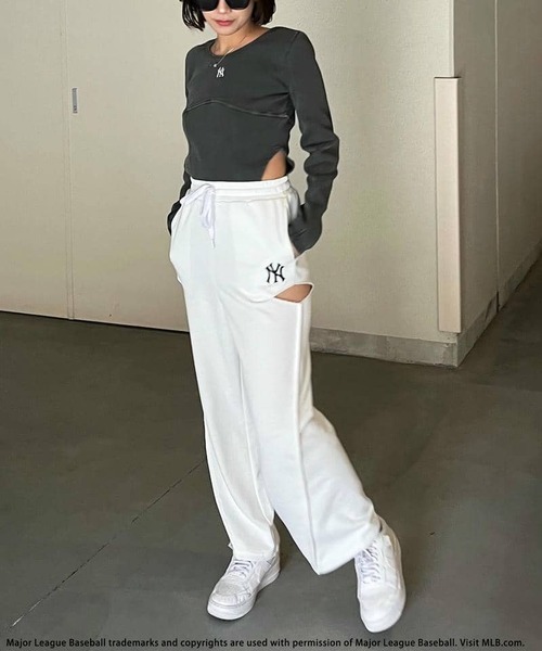 BACK TO THE FIELD(バック トゥー ザ フィールド)の「【MLB】サイドカッティングスウェットパンツ(スウェットパンツ・レディース・ホワイト/ブラック/ブルー/グレー/ピンク・FREE)」の13枚目の写真