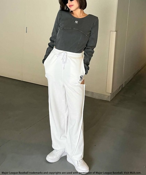 BACK TO THE FIELD(バック トゥー ザ フィールド)の「【MLB】サイドカッティングスウェットパンツ(スウェットパンツ・レディース・ホワイト/ブラック/ブルー/グレー/ピンク・FREE)」の12枚目の写真