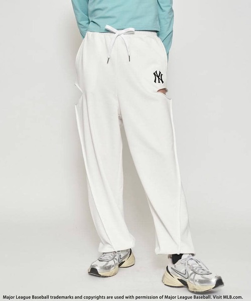 BACK TO THE FIELD(バック トゥー ザ フィールド)の「【MLB】サイドカッティングスウェットパンツ(スウェットパンツ・レディース・ホワイト/ブラック/ブルー/グレー/ピンク・FREE)」の7枚目の写真