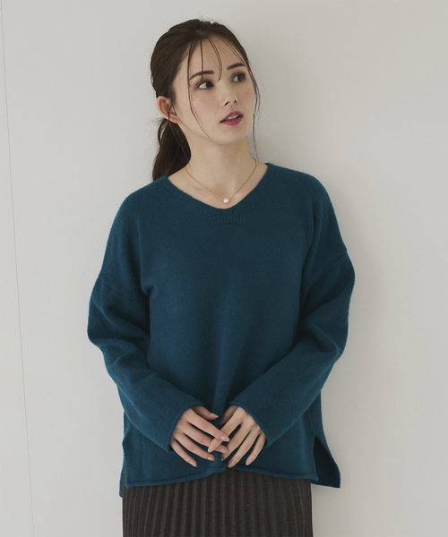 Jayro(ジャイロ)の「Vネックニットトップス(ニット/セーター・レディース・レッド/ホワイト系その他/グレー/ブルー系その他5/ブラック・FREE)」の4枚目の写真