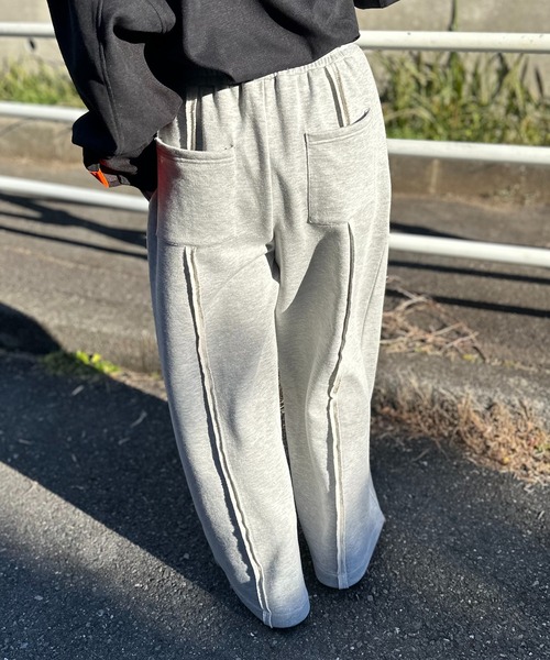 mi via loca(ミヴィアロカ)の「ウラケ カットオフ ワイド スウェットパンツ(スウェットパンツ・レディース・ブラック/ピンク/トップグレー・FREE)」の9枚目の写真