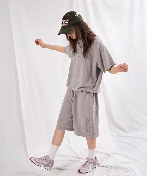 SEQUENZ（シークエンズ）の「【sqnz（エスキュンズ）】sqnz applique pack set up / セットアップ Tシャツ ハーフパンツ クルーネック オーバーサイズ ワンポイント（Tシャツ/カットソー・メンズ・ライトグレー/その他1/ブラック/ライトブルー・SMALL/MEDIUM/LARGE）」の19枚目の写真