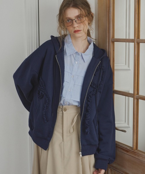 idem（イデム）の「heart frill hoodie／ハートフリルフーディ