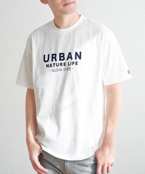 ikka（イッカ）の「【親子コーデ】URBAN NATURE LIFE アーバンネイチャーライフ フロッキープリントTシャツ（Tシャツ/カットソー・メンズ・ホワイト/ブラック/ネイビー/ベージュ・M/L/XL/S）」の2枚目の写真