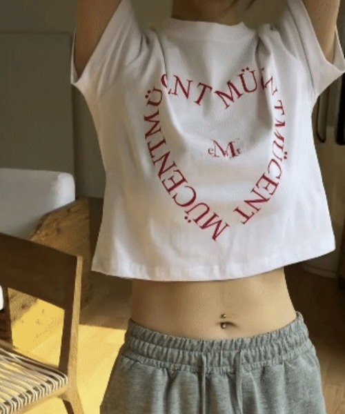MUCENT（ムセント）の「MUCENT／ＷハートレタリングT（Tシャツ/カットソー・レディース・ライトブルー/ピンク/ホワイト・SMALL）」の2枚目の写真