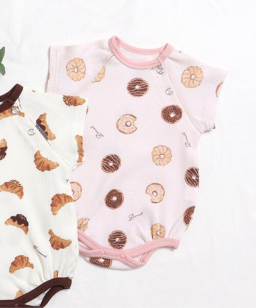 apres les cours(アプレレクール)の「おやつ柄ボディースーツ(ロンパース・キッズ・アイボリー/ピンク・80/70)」の1枚目の写真