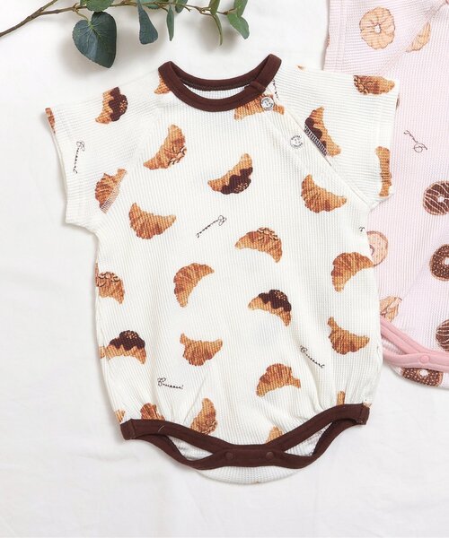 apres les cours(アプレレクール)の「おやつ柄ボディースーツ(ロンパース・キッズ・アイボリー/ピンク・80/70)」の2枚目の写真