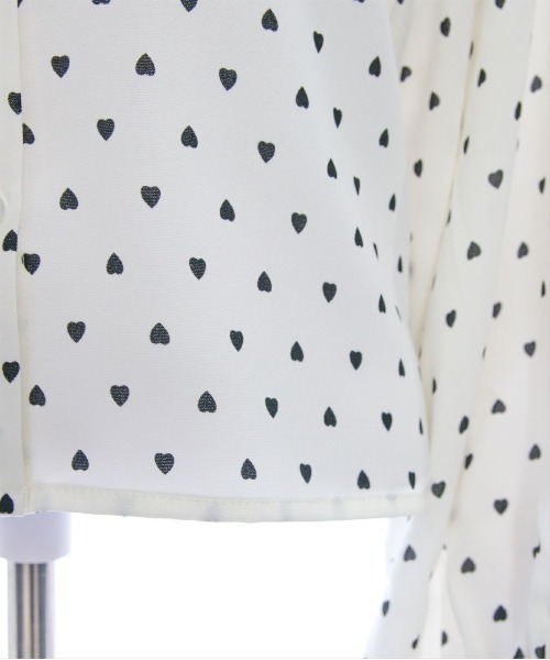 clear（クリア）の「柄アソートマルチスリーブ長袖ブラウス[オフィスカジュアル 大人綺麗目]≪SS新作≫（シャツ/ブラウス・レディース・オフホワイト/ブラック系その他/グレー/ホワイト系その他/ブルー系その他・F）」の18枚目の写真