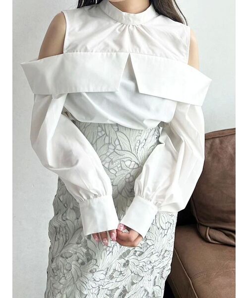 MERCURYDUO（マーキュリーデュオ）の「オフショルダーオープンショルダーボリュームスリーブブラウス（シャツ/ブラウス・レディース・ライトブルー/オフホワイト/ミント/イエロー・FREE）」の2枚目の写真