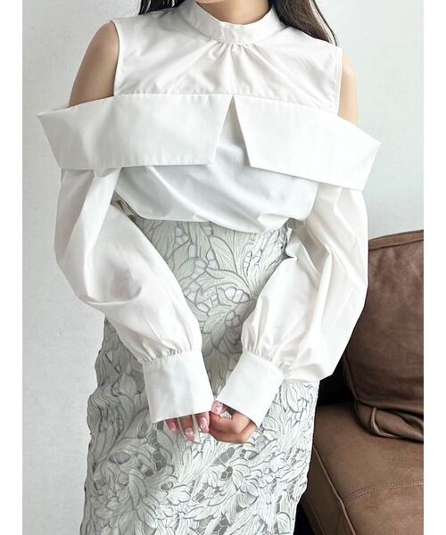 MERCURYDUO（マーキュリーデュオ）の「オフショルダーオープンショルダーボリュームスリーブブラウス（シャツ/ブラウス・レディース・ライトブルー/オフホワイト/ミント/イエロー・FREE）」の6枚目の写真