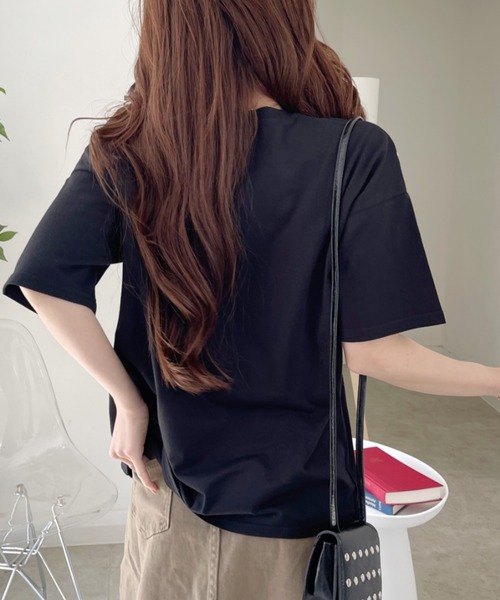 Eclat one(エクラワン)の「【Eclat one】ニュアンスライン オーバーサイズ Tシャツ(Tシャツ/カットソー・レディース・ブラック/ブルー/オフホワイト・FREE)」の10枚目の写真