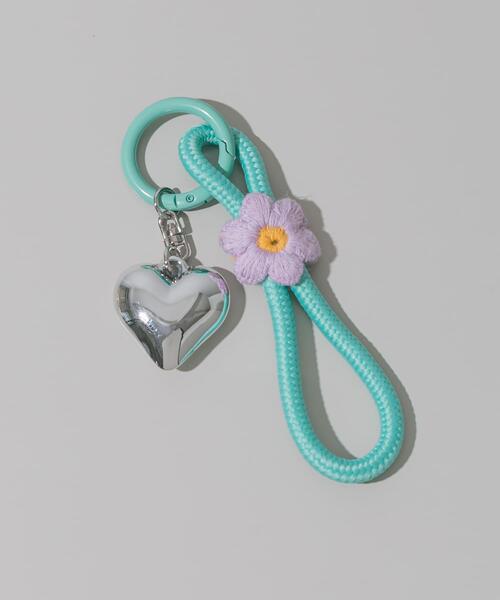SMELLY（スメリー）の「ハートモチーフフラワーキーチェーン（キーホルダー・レディース・ミント/ブラック・-）」の4枚目の写真