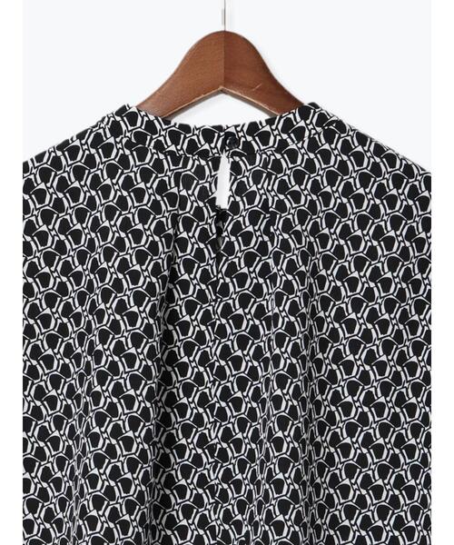 Te chichi TERRASSE（テチチテラス）の「無地/幾何柄7分袖ボウタイブラウス（シャツ/ブラウス・レディース・ブラック/オフホワイト/モカ・F）」の17枚目の写真