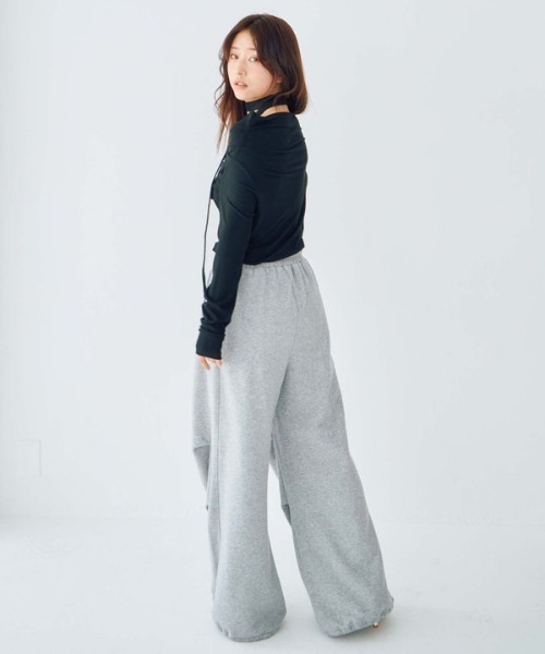 archives（アルシーヴ）の「タックドレープオフショルＴＯＰＳ（Tシャツ/カットソー・レディース・グレー/ブラック/ピンクベージュ/ブルー/オフホワイト・MEDIUM）」の21枚目の写真