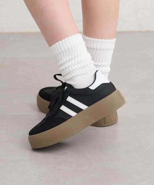 RAY CASSIN(レイカズン)の「厚底ラインスニーカー(スニーカー・レディース・ブラック/ホワイト・L/M/S)」の16枚目の写真